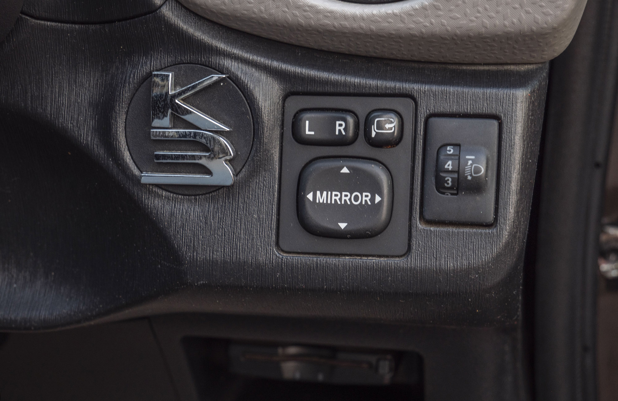 
								Toyota Vitz Model 2008 2wd full									