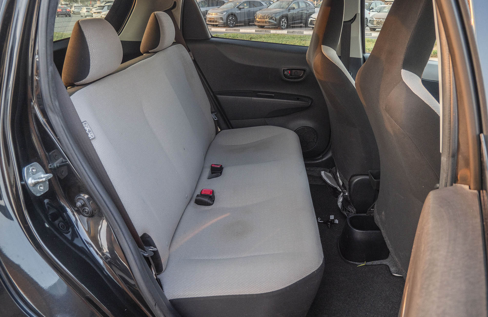 
								Toyota Vitz Model 2008 2wd full									