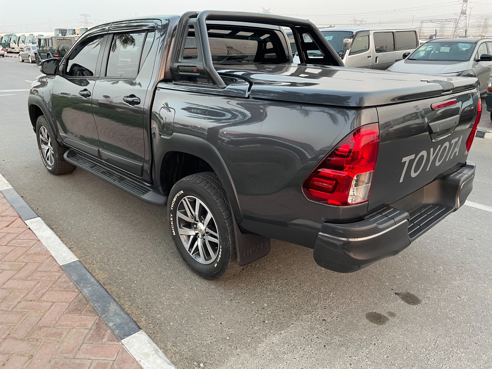 
								Toyota Hilux 2020 Model AT full									