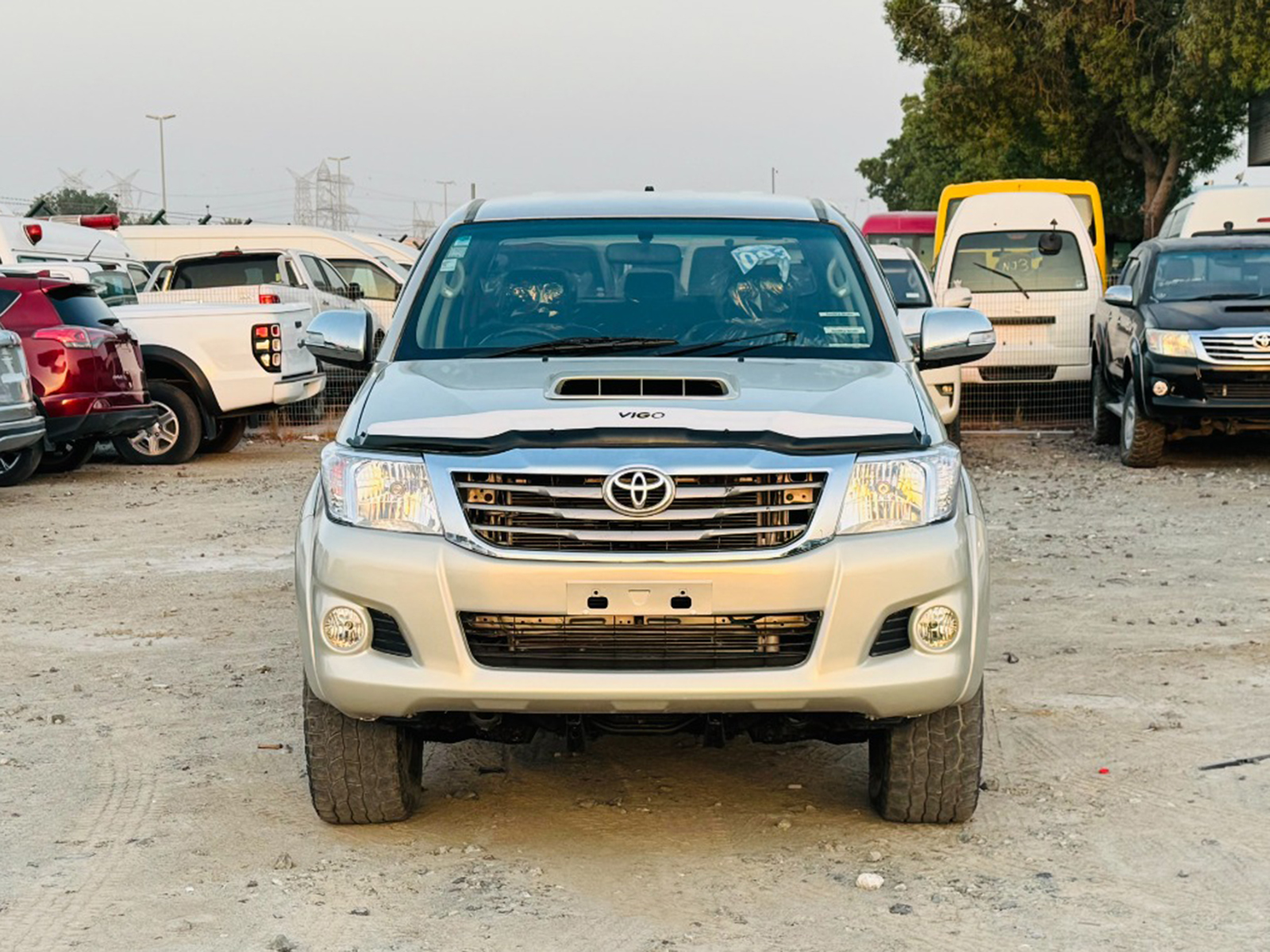 
								Toyota Hilux 2014 Model AT full									