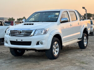 Toyota Hilux 4×4 2012 Model AT