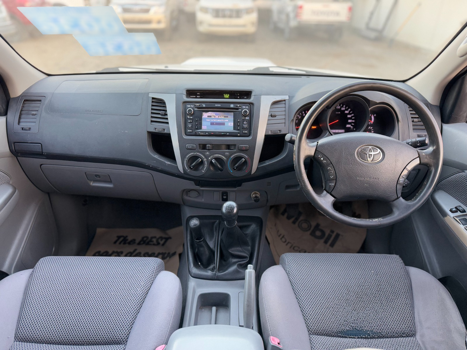 
								Toyota Hilux 2010 Model Manual full									