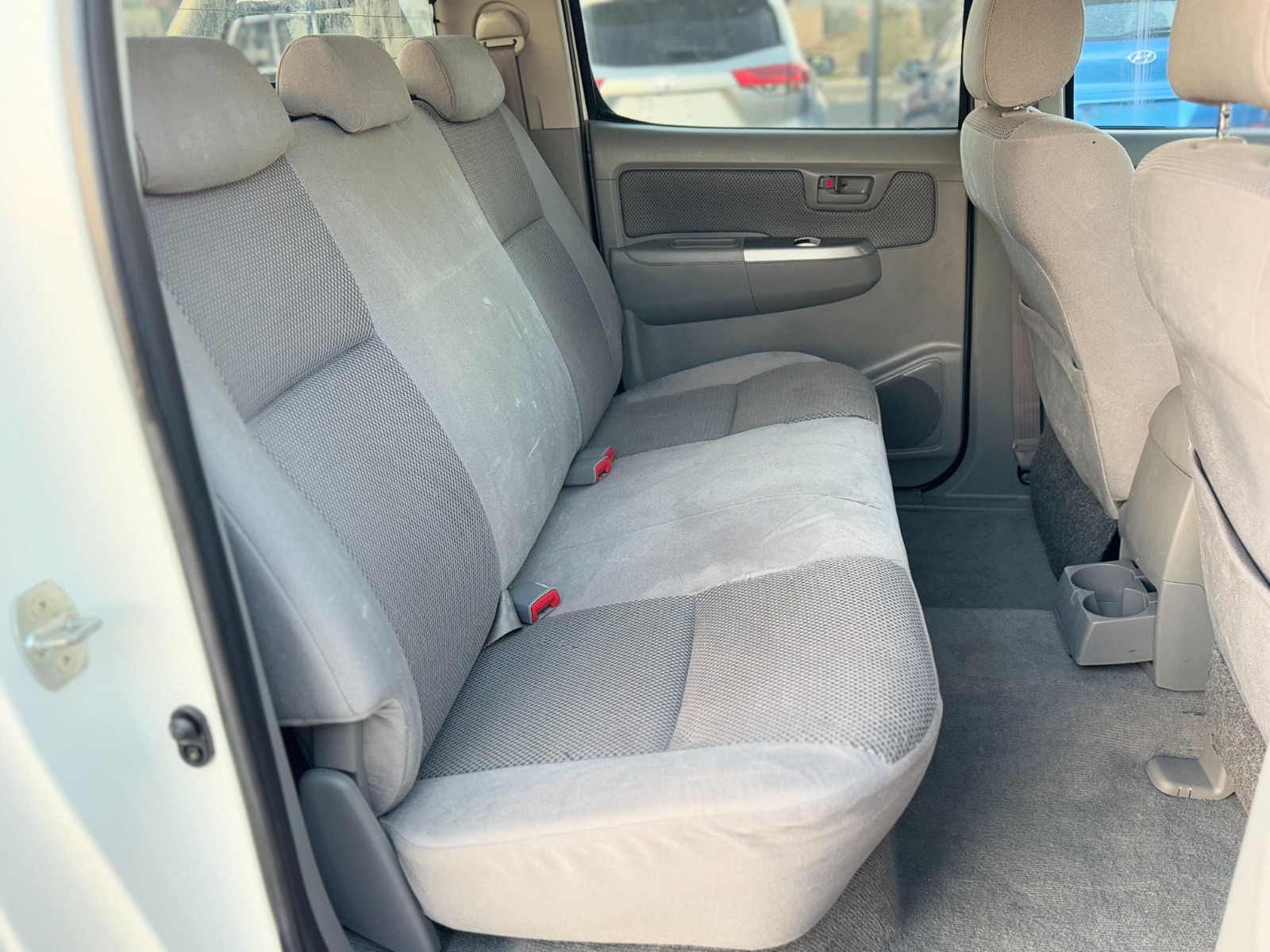 
								Toyota Hilux 2010 Model Manual full									