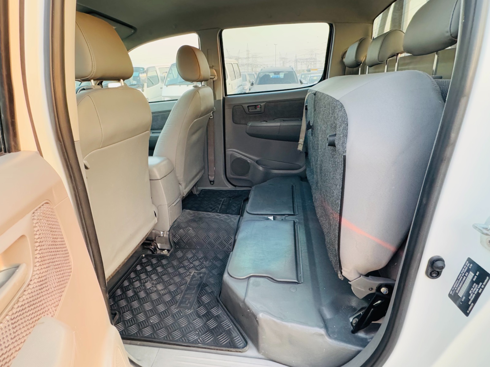 
								Toyota Hilux 2010 Model manual full									