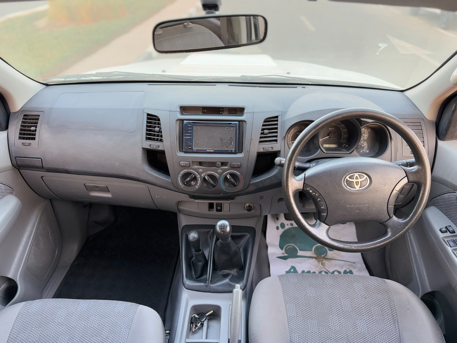 
								Toyota Hilux 2010 Model manual full									