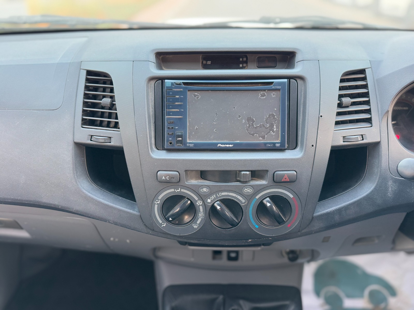 
								Toyota Hilux 2010 Model manual full									