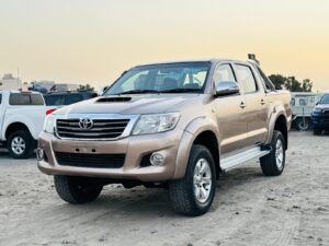 Toyota Hilux 2010 AT