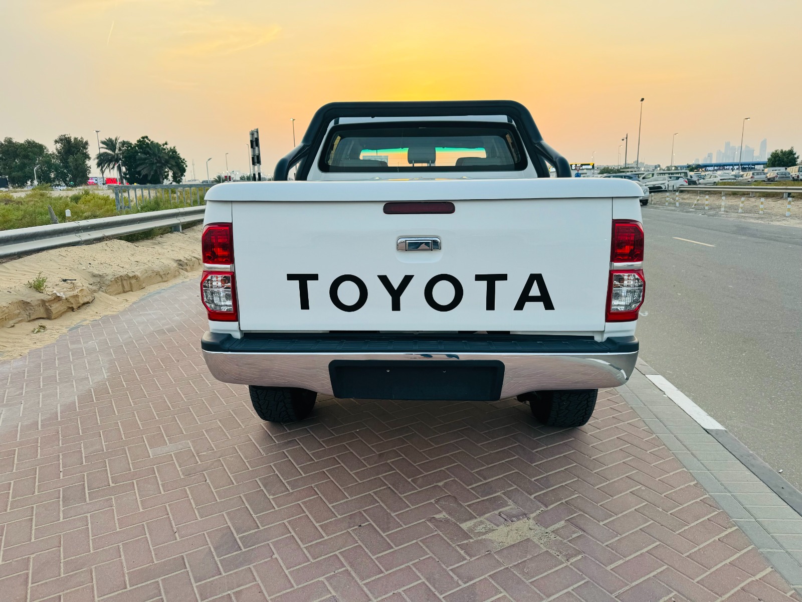 
								Toyota Hilux 2007 Model full									