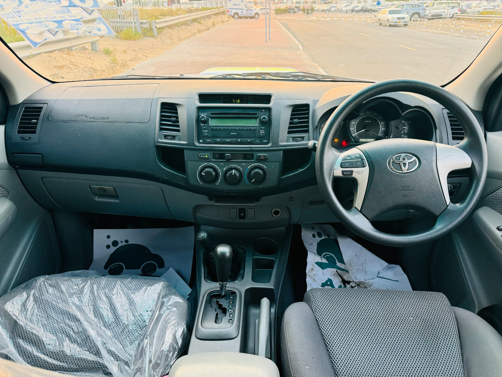 
								Toyota Hilux 2007 Model full									