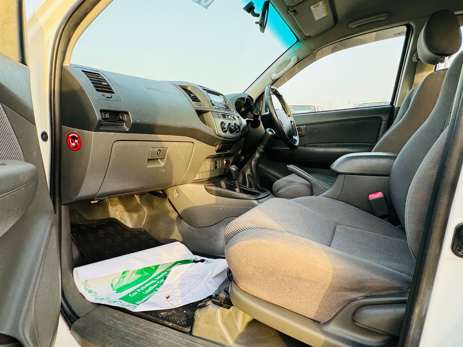 
								Toyota Hilux 2013 Model full									