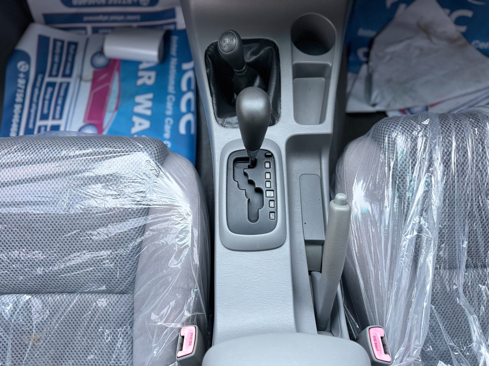 
								Toyota Hilux 2010 Model full									