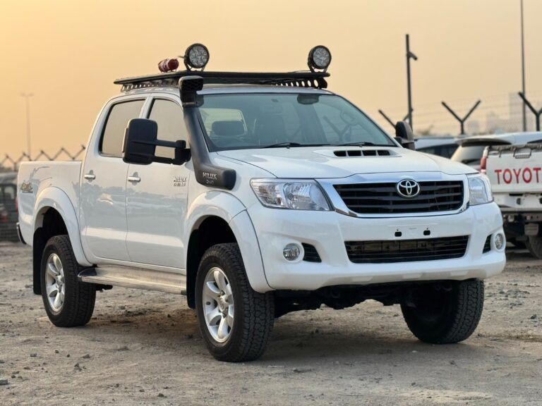 Toyota Hilux 2015 Model