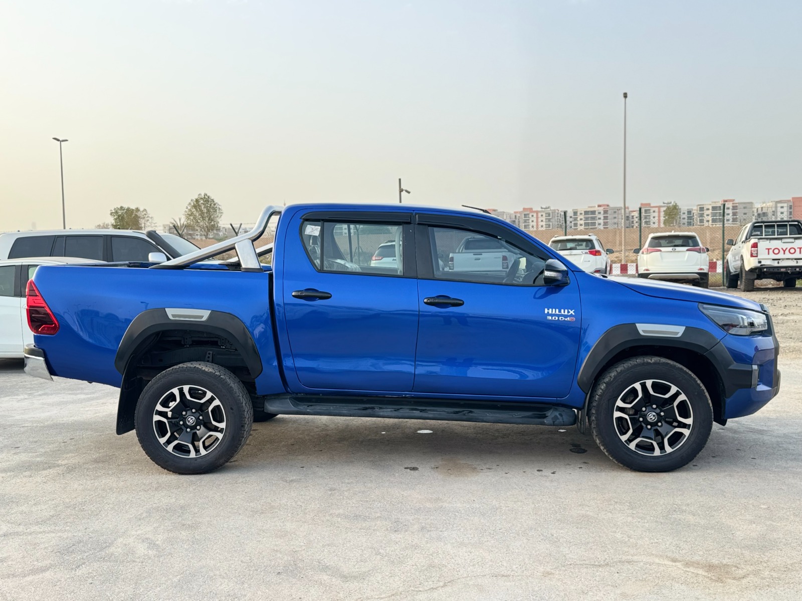 
								Toyota Hilux 2017 Model full									