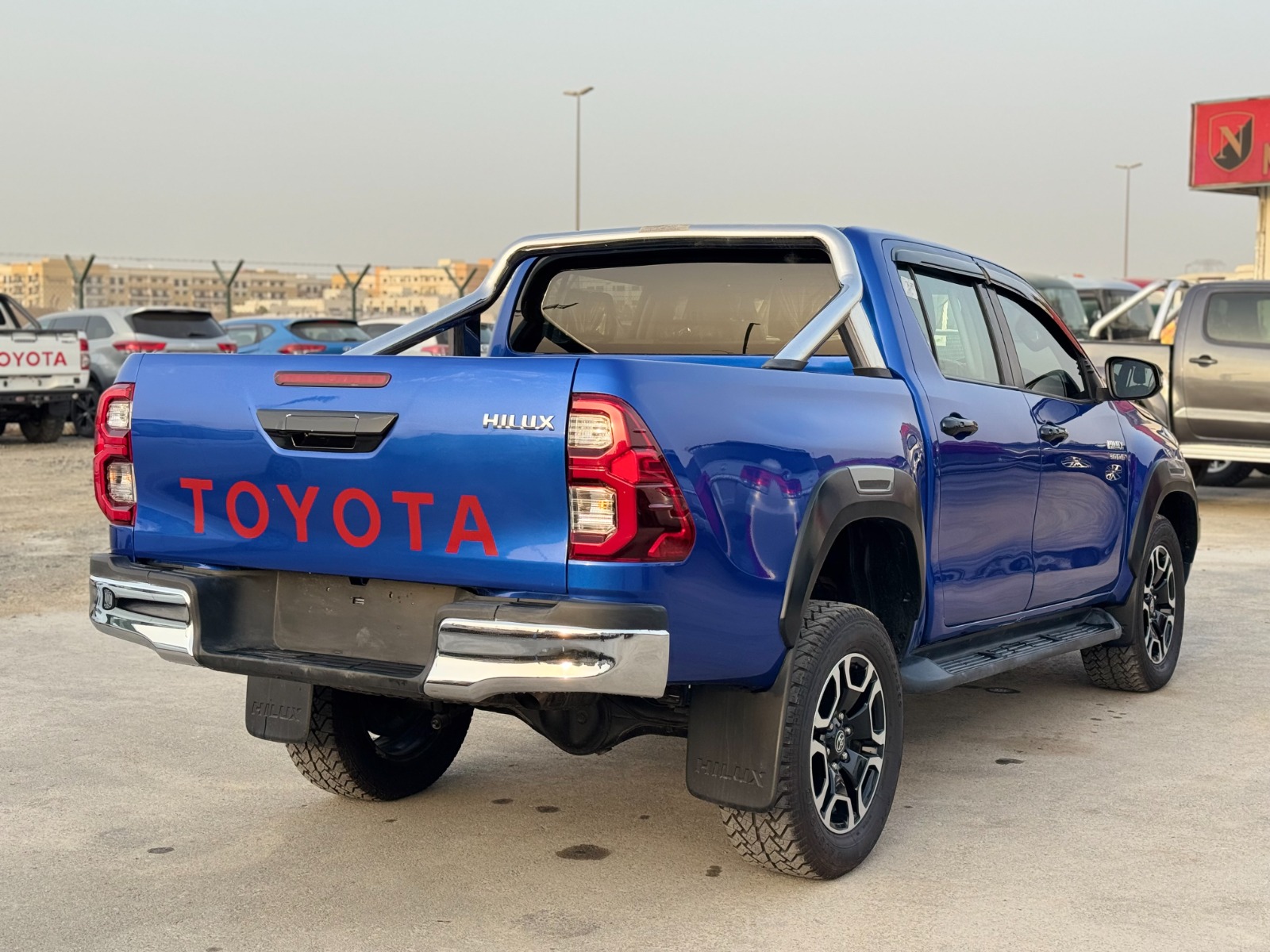 
								Toyota Hilux 2017 Model full									