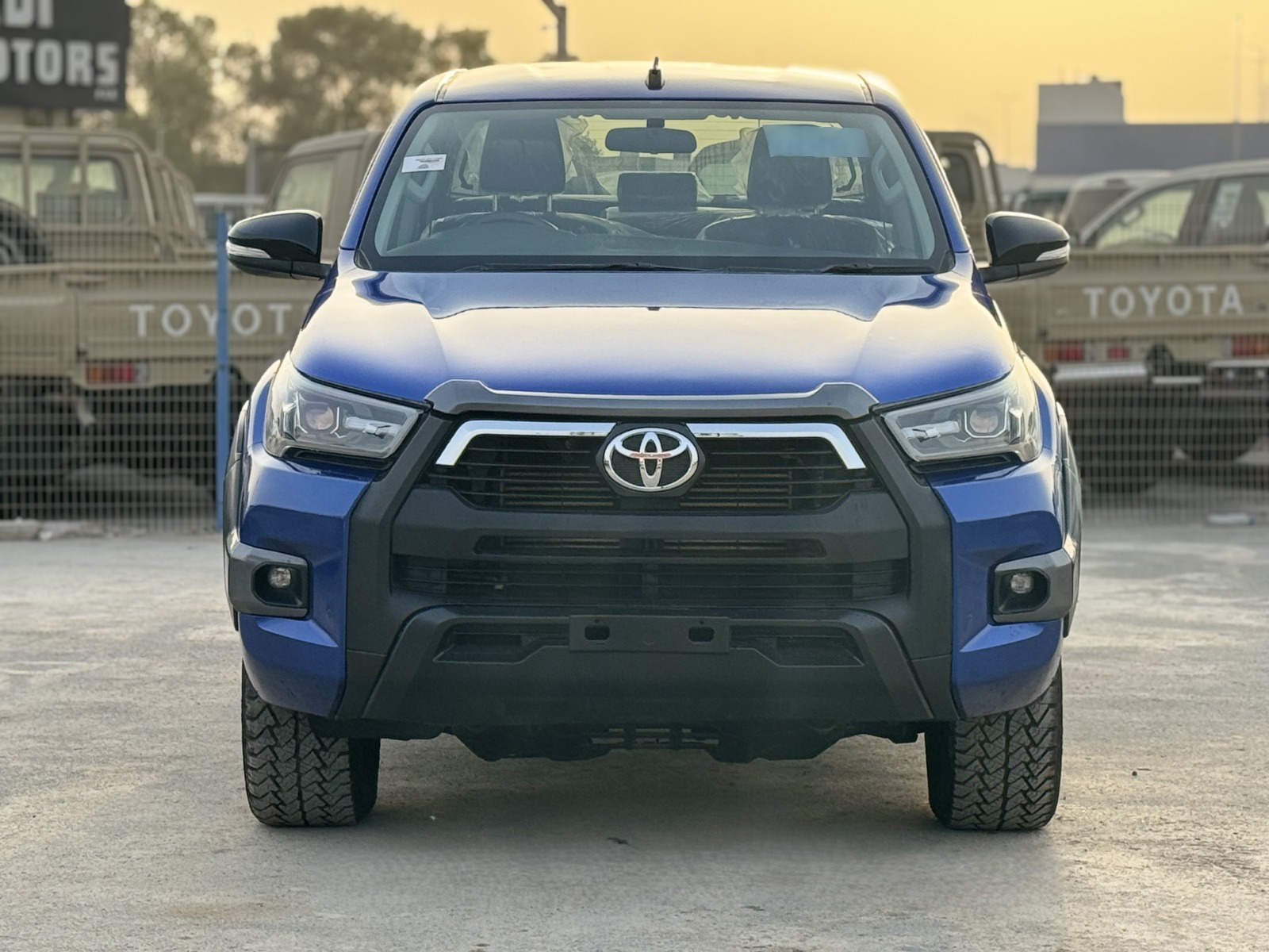 
								Toyota Hilux 2017 Model full									
