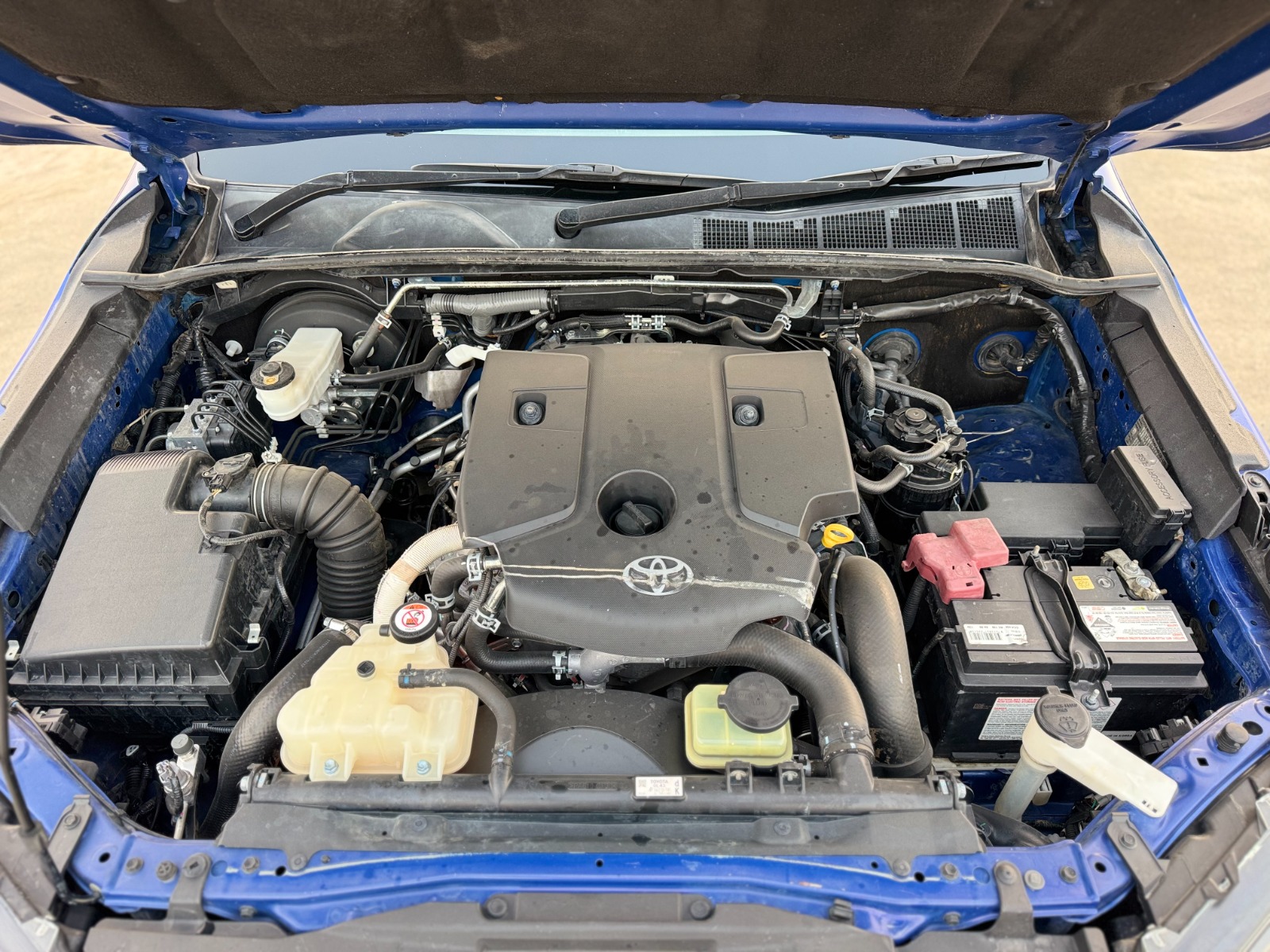 
								Toyota Hilux 2017 Model full									
