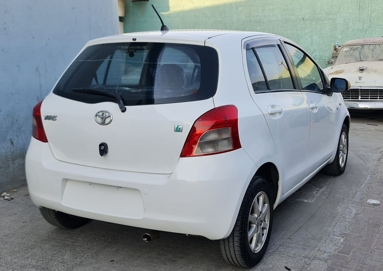 
								Toyota Yaris Model 2010 full									