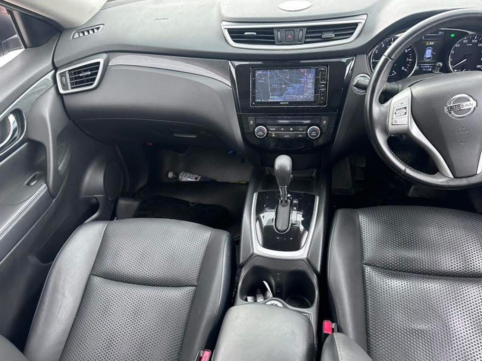 
								Nissan X-Trail Model 2014 full									