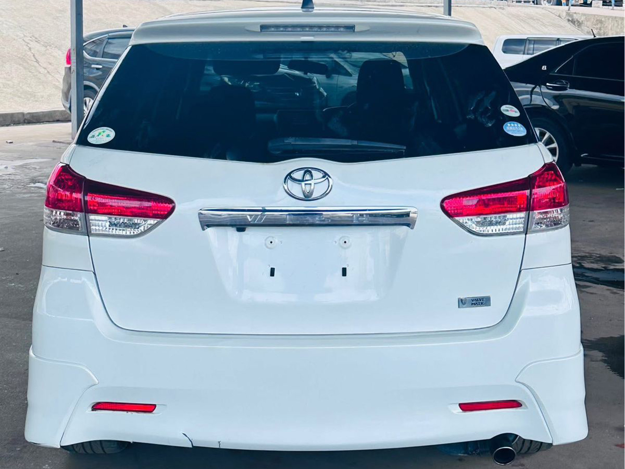
								Toyota Wish Model 2011 full									