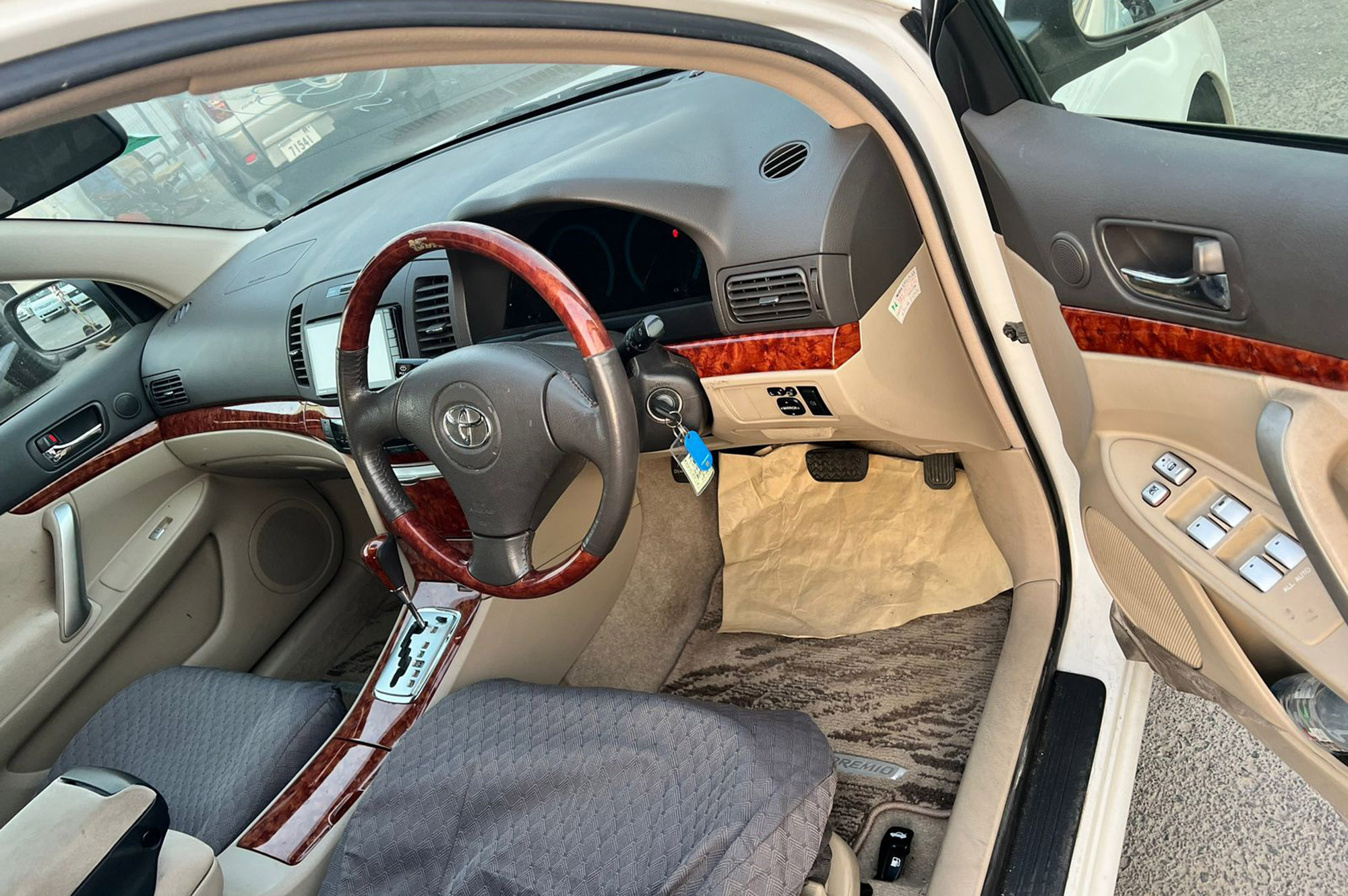 
								Toyota Premio Model 2007 full									