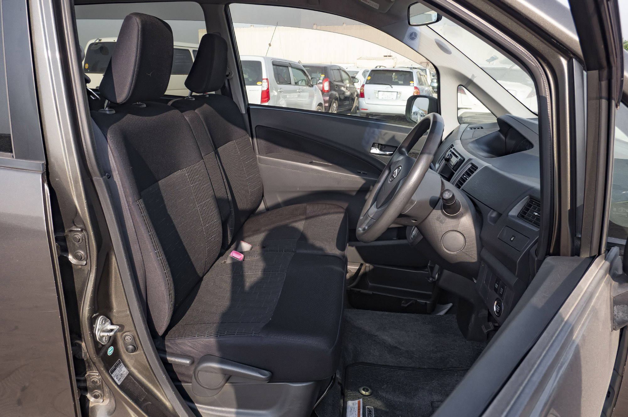 
								Daihatsu move X Model 2012 full									