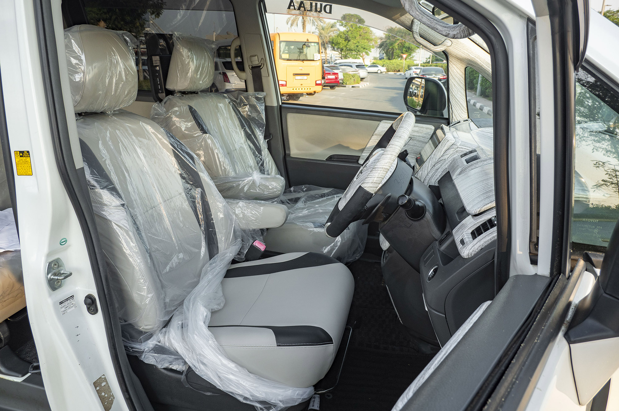 
								Toyota Noah Model 2010 full									