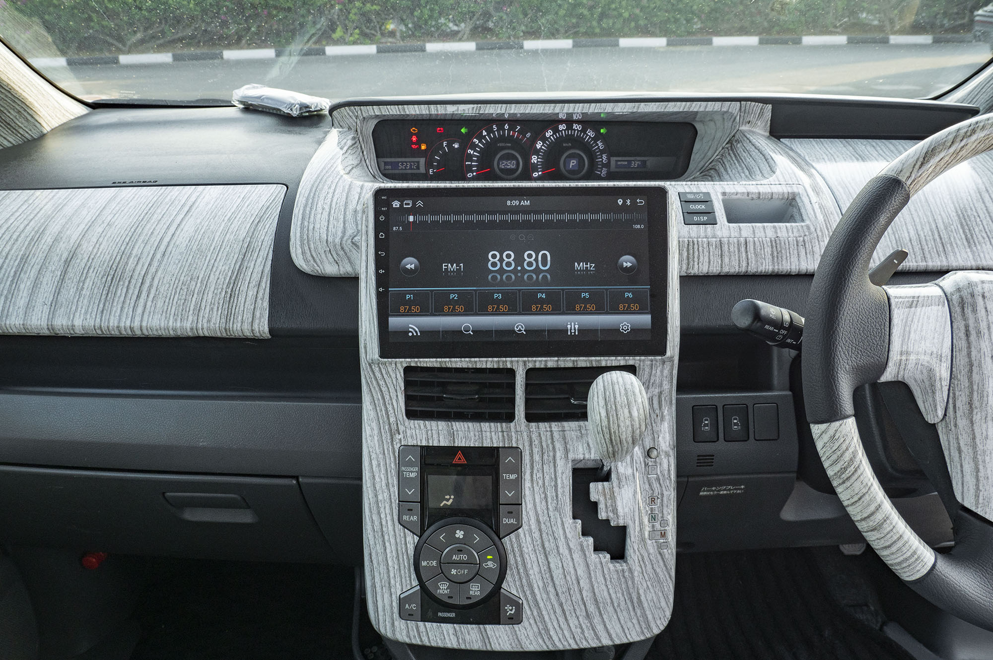 
								Toyota Noah Model 2010 full									