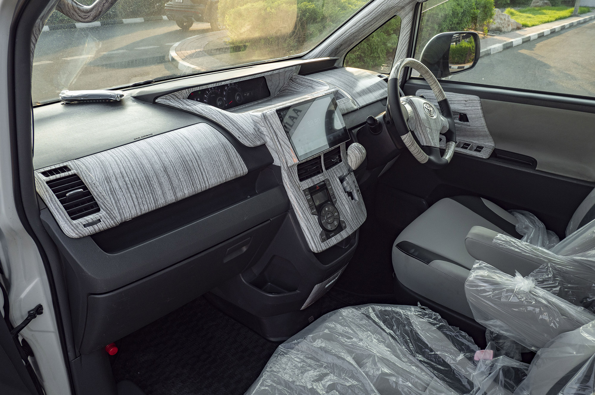 
								Toyota Noah Model 2010 full									