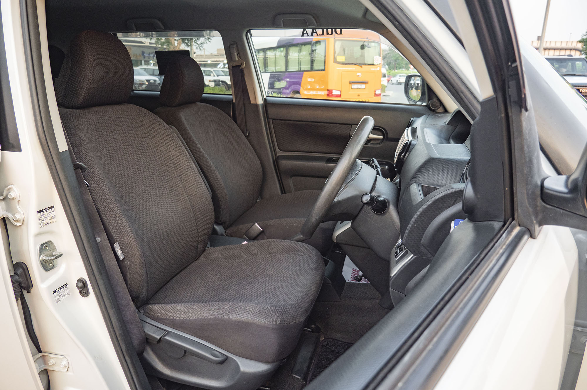 
								TOYOTA COROLLA RUMION MODEL 2010 full									