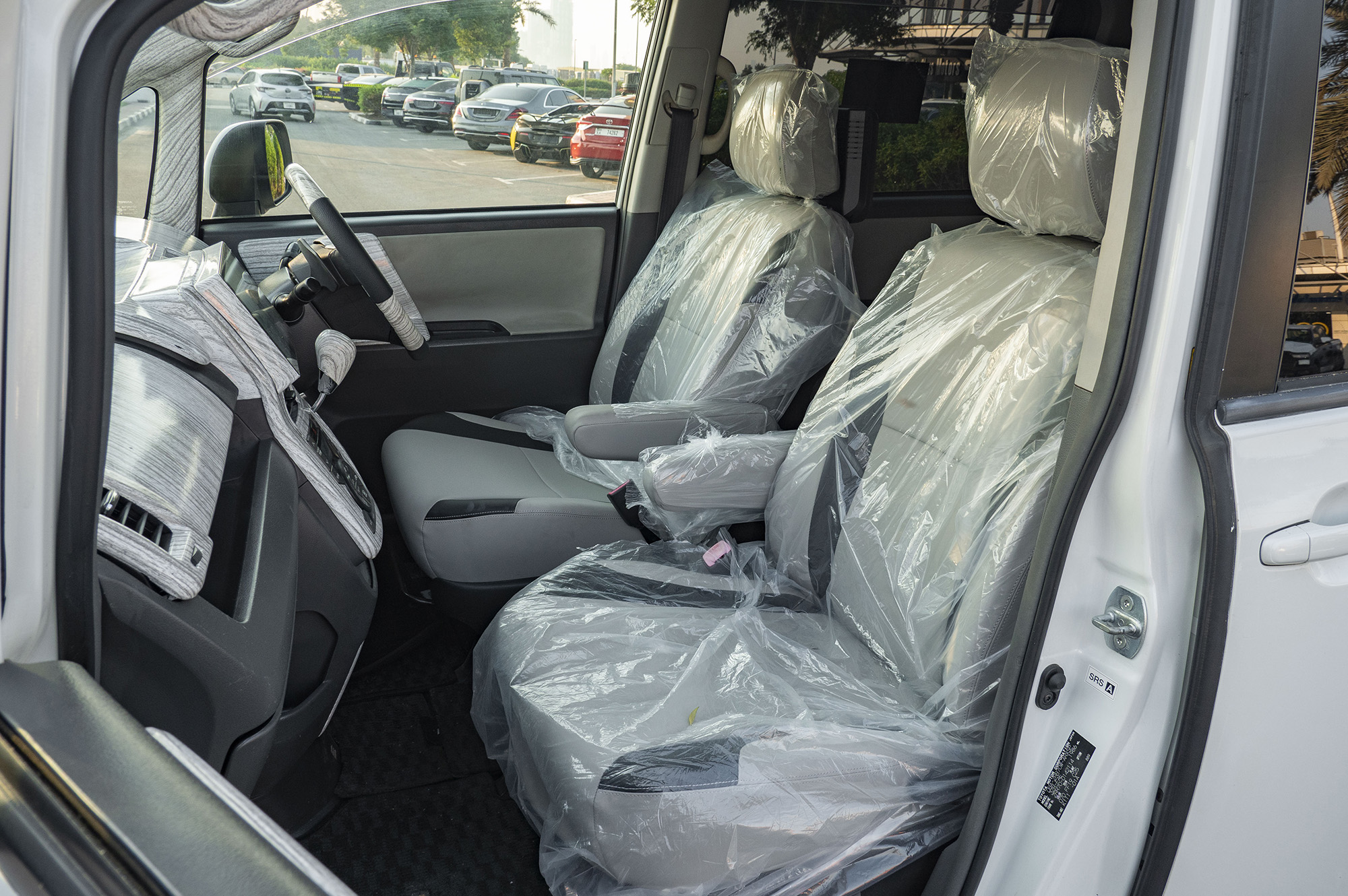 
								Toyota Noah Model 2010 full									