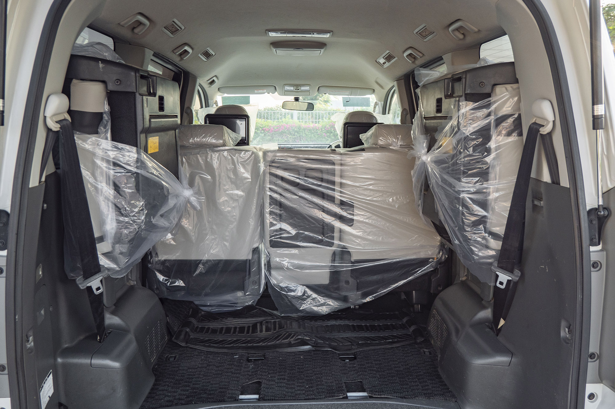 
								Toyota Noah Model 2010 full									