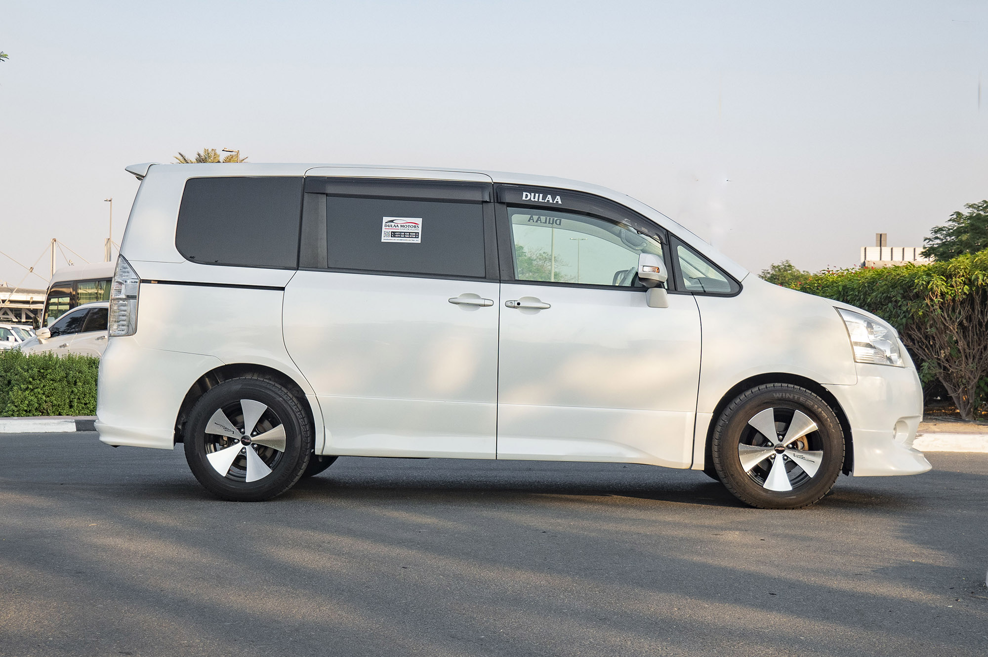 
								Toyota Noah Model 2010 full									