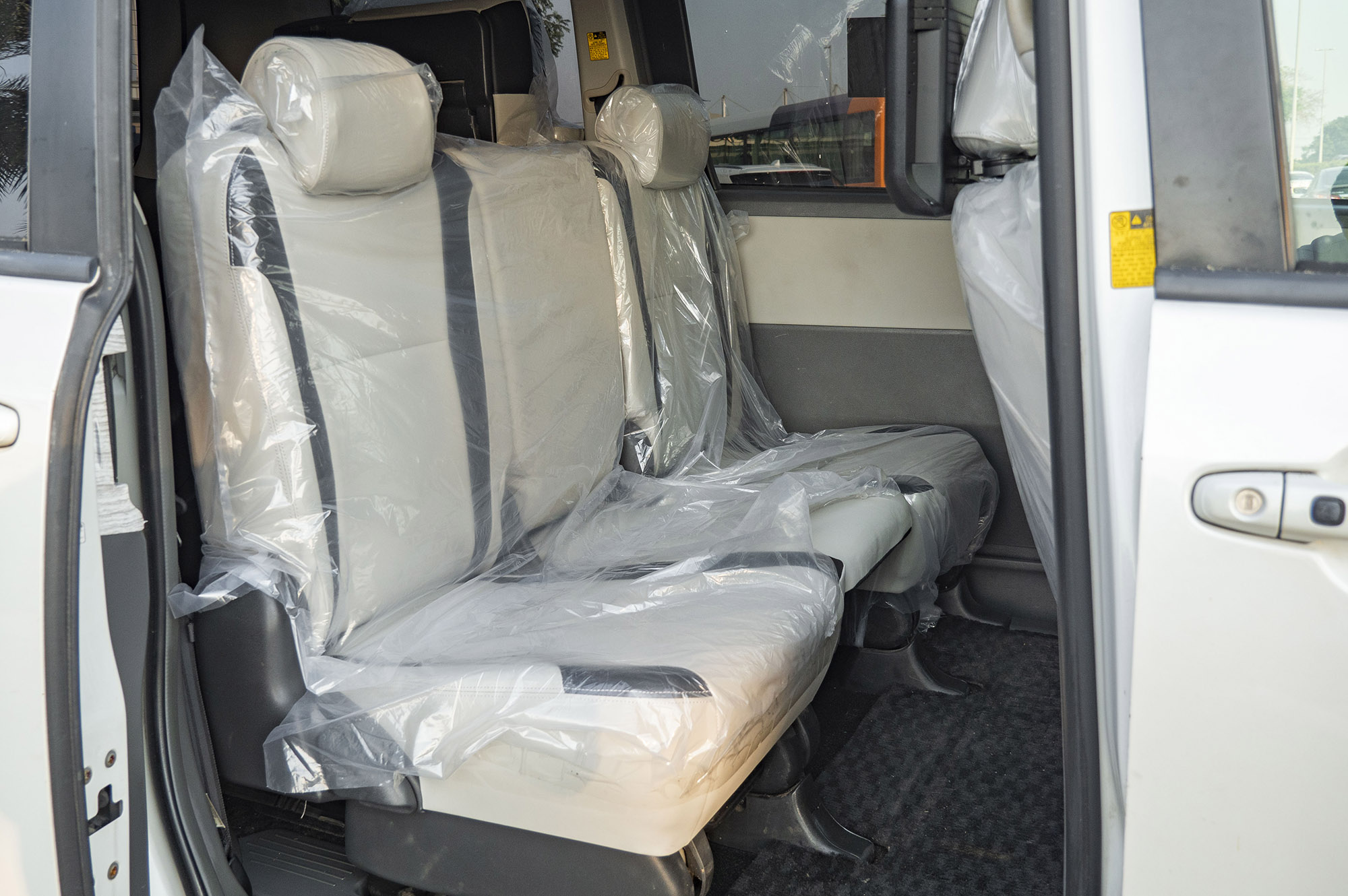 
								Toyota Noah Model 2010 full									