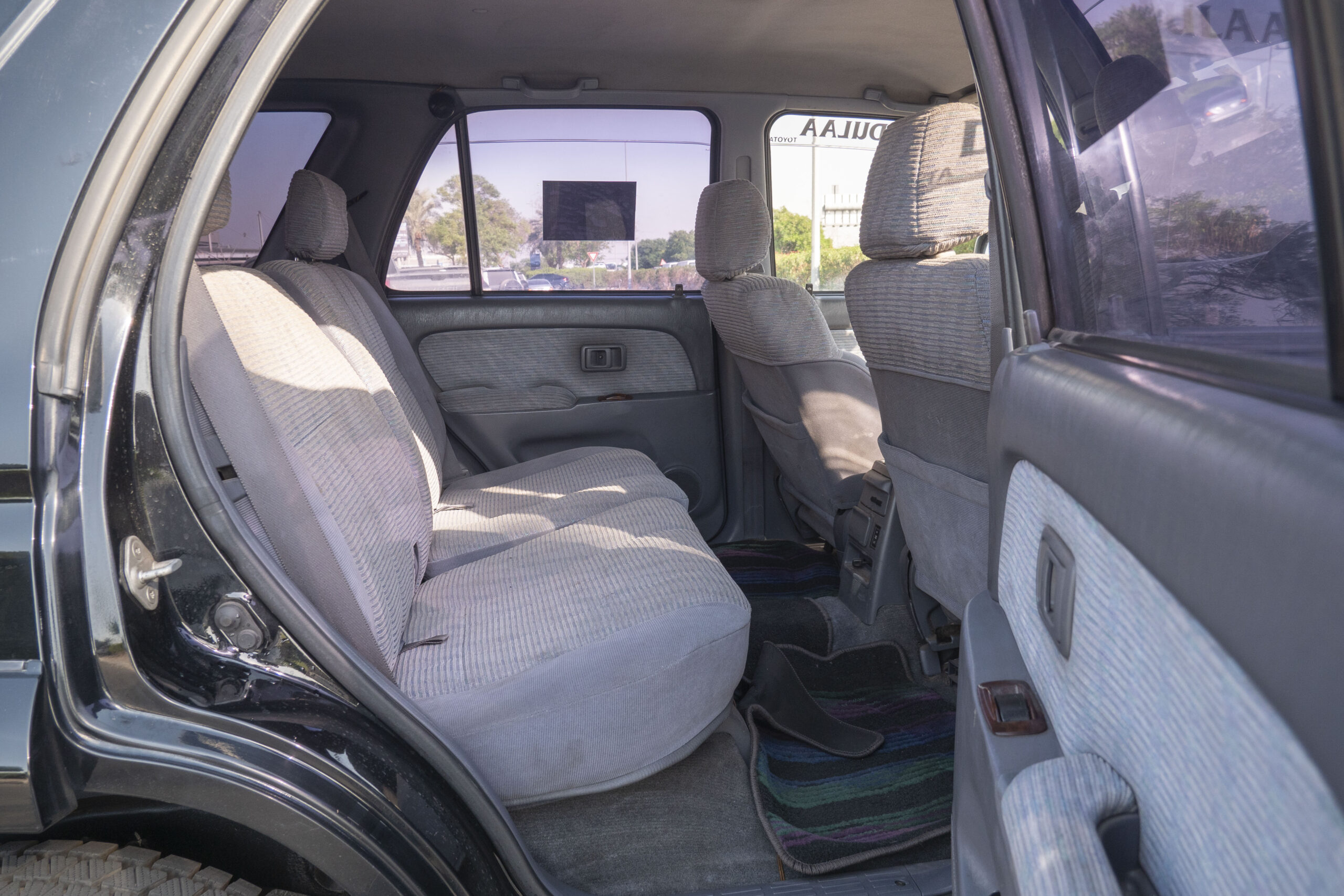 
								Toyota Hilux Surf 1994 full									