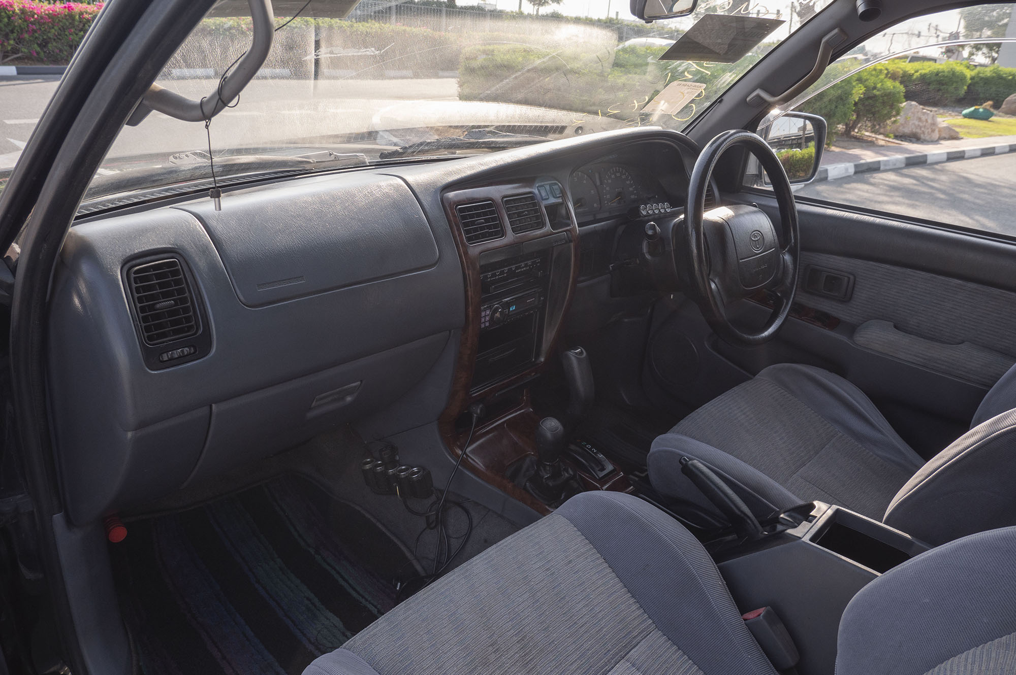 
								Toyota Hilux Surf 1994 full									