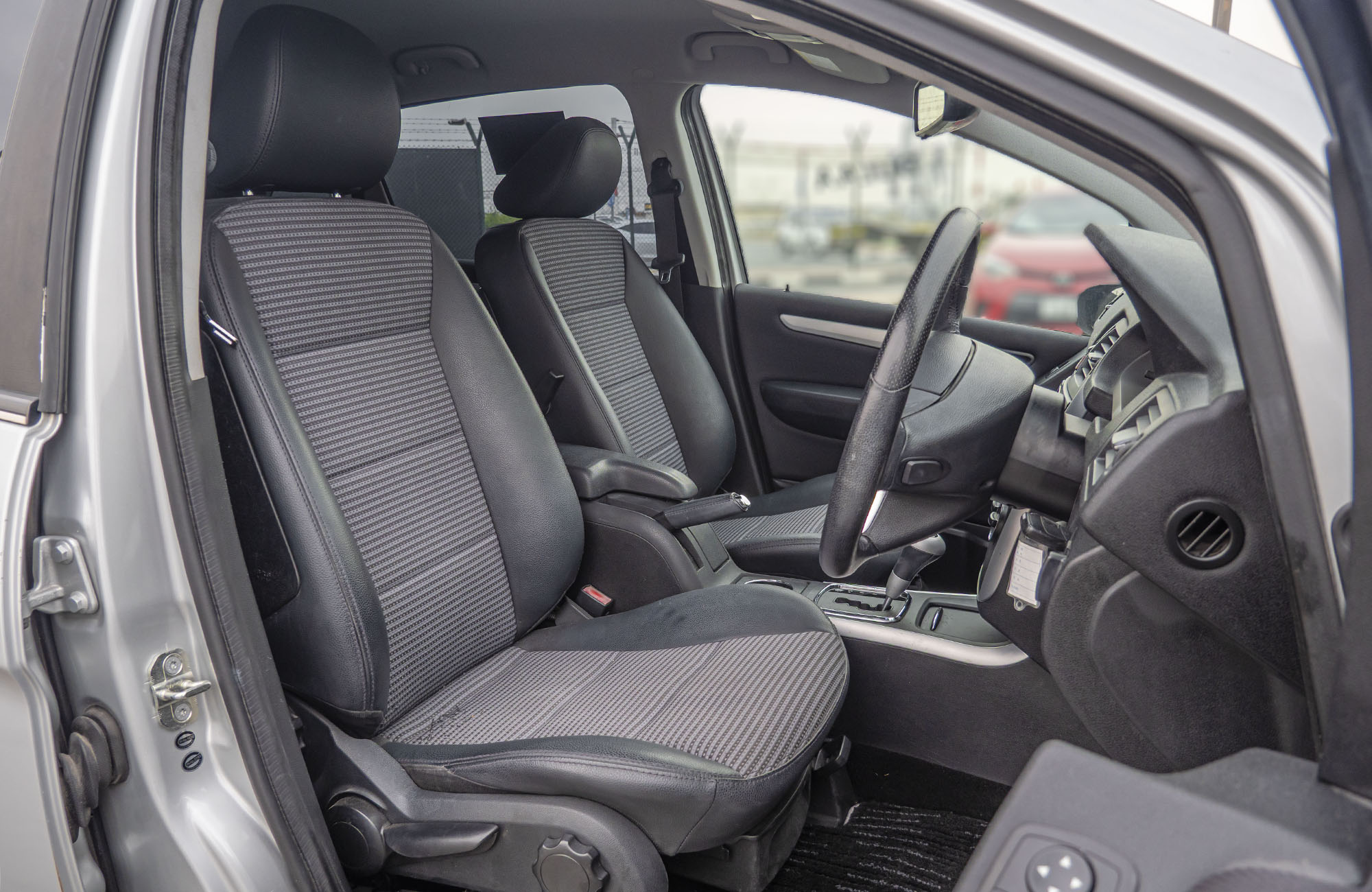 
								Mercedes Benz B170 Model 2009 full									