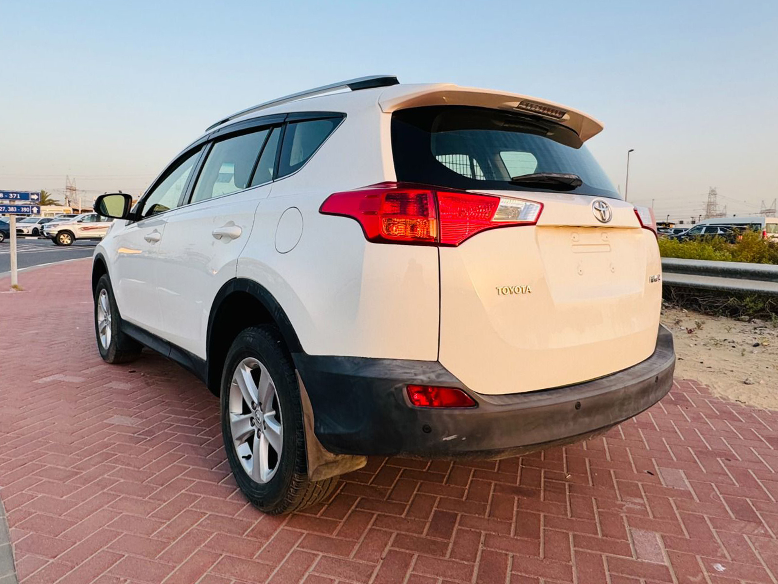 
								Toyota Rav4 Model 2013 full									