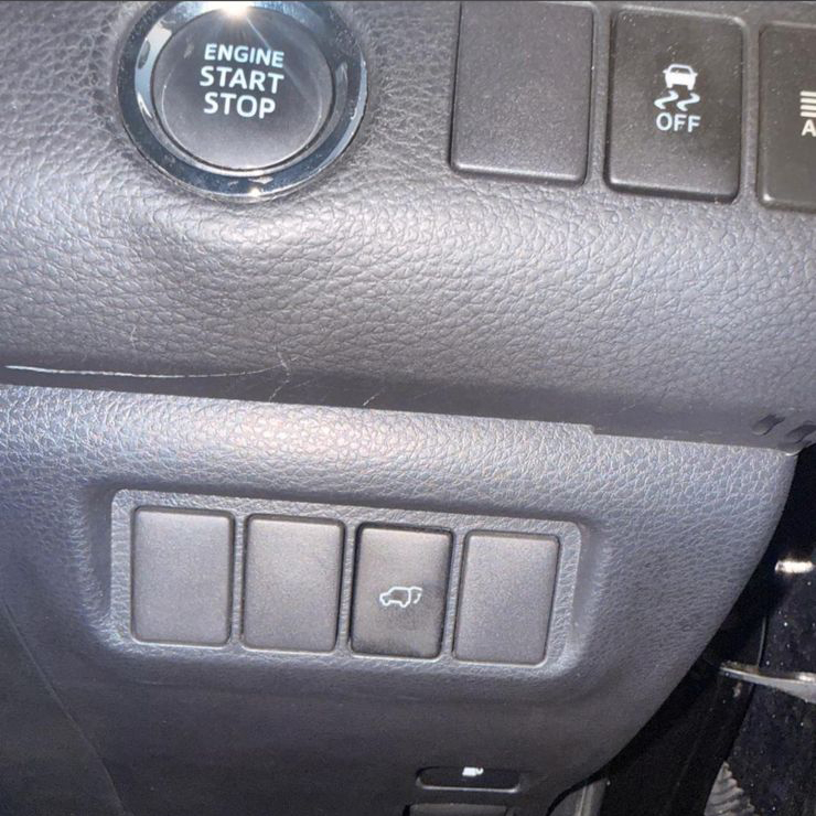 
								Toyota Harrier Model 2015 full									