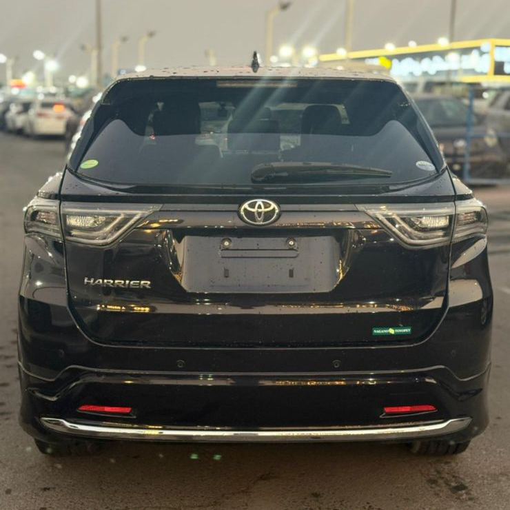 
								Toyota Harrier Model 2015 full									