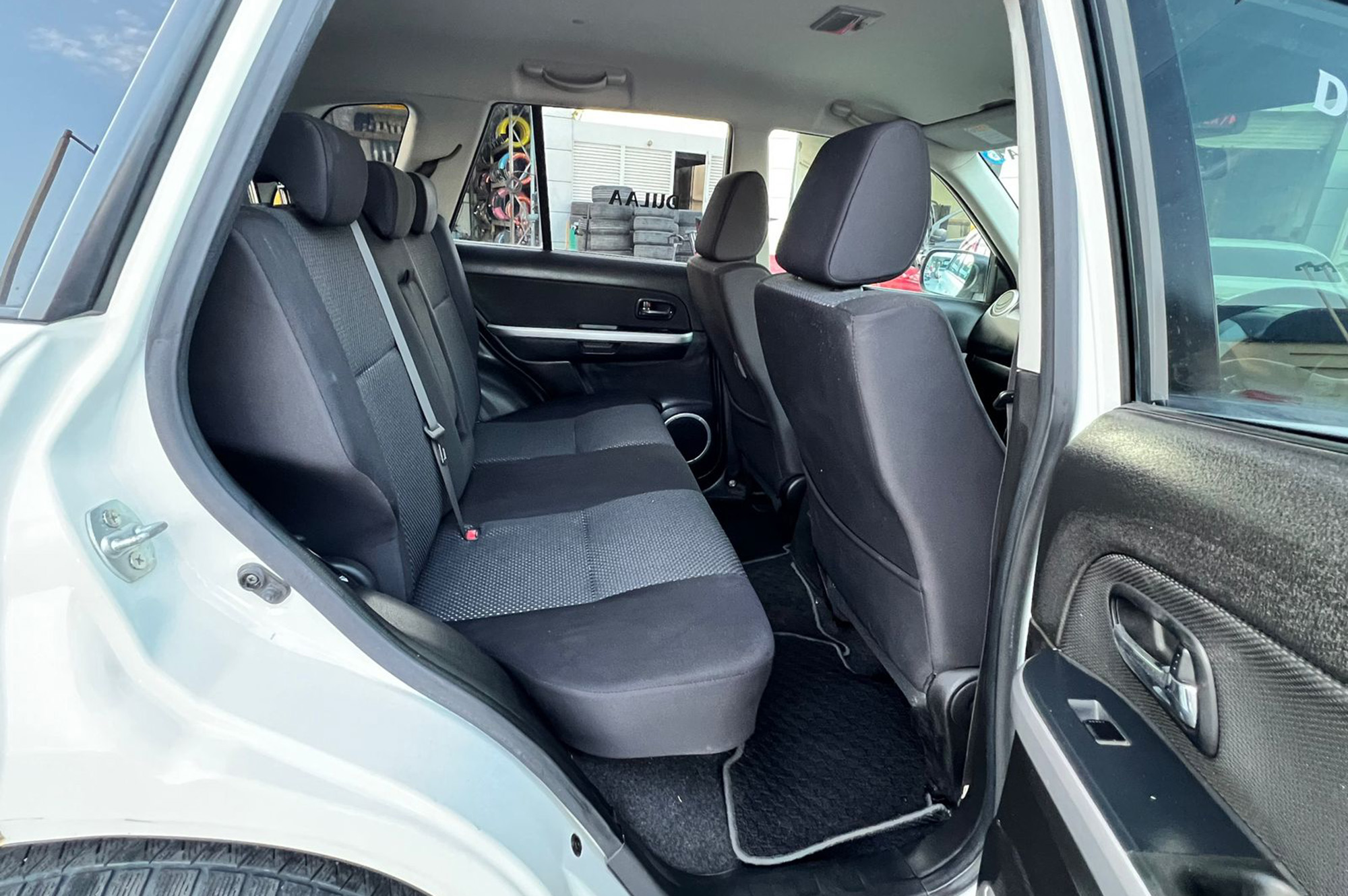 
								Suzuki Escudo 4WD Model 2009 full									