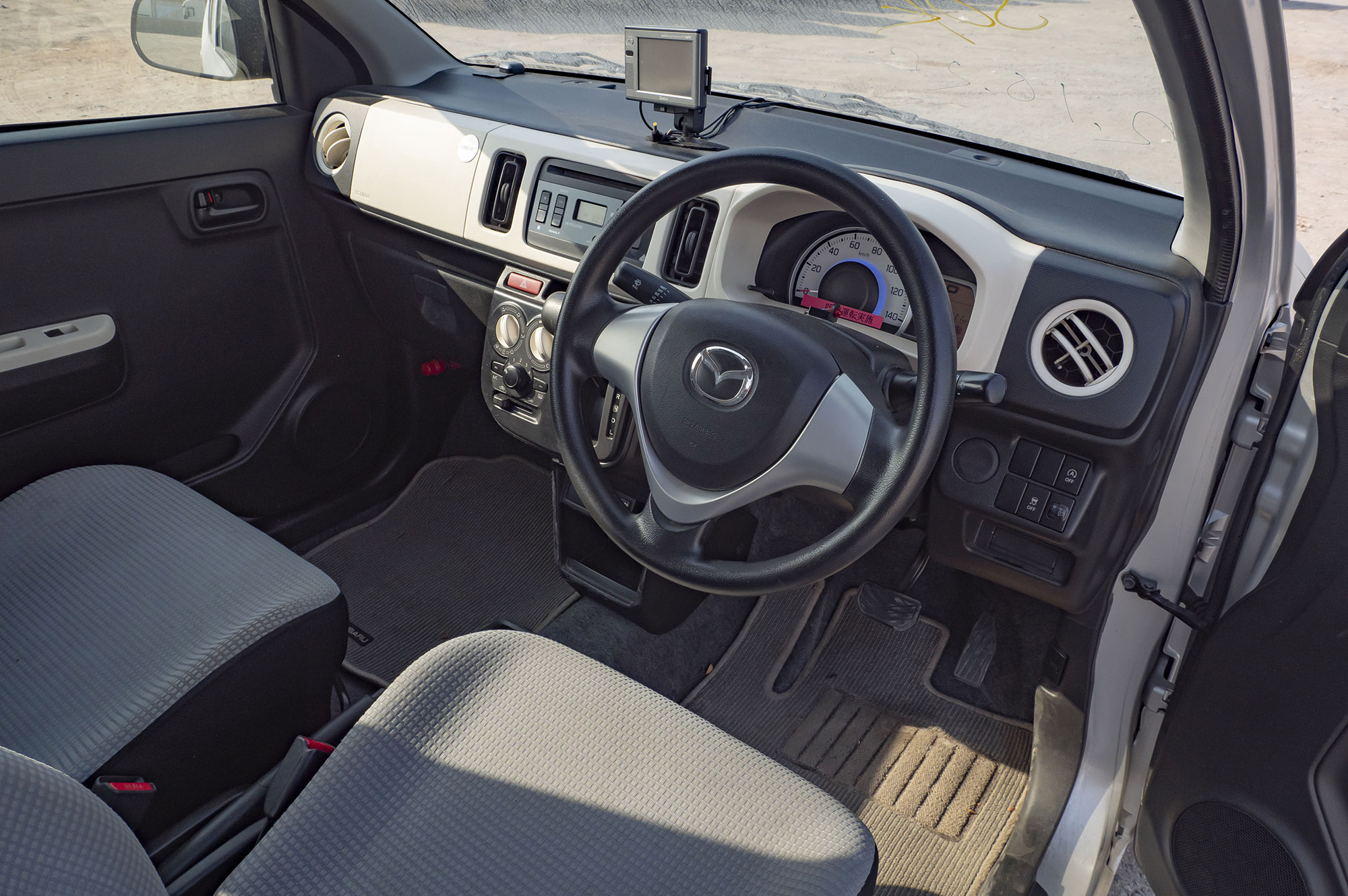 
								𝗠𝗮𝘇𝗱𝗮 𝗖𝗮𝗿𝗼𝗹 𝗠𝗼𝗱𝗲𝗹 𝟮𝟬𝟭𝟱 full									