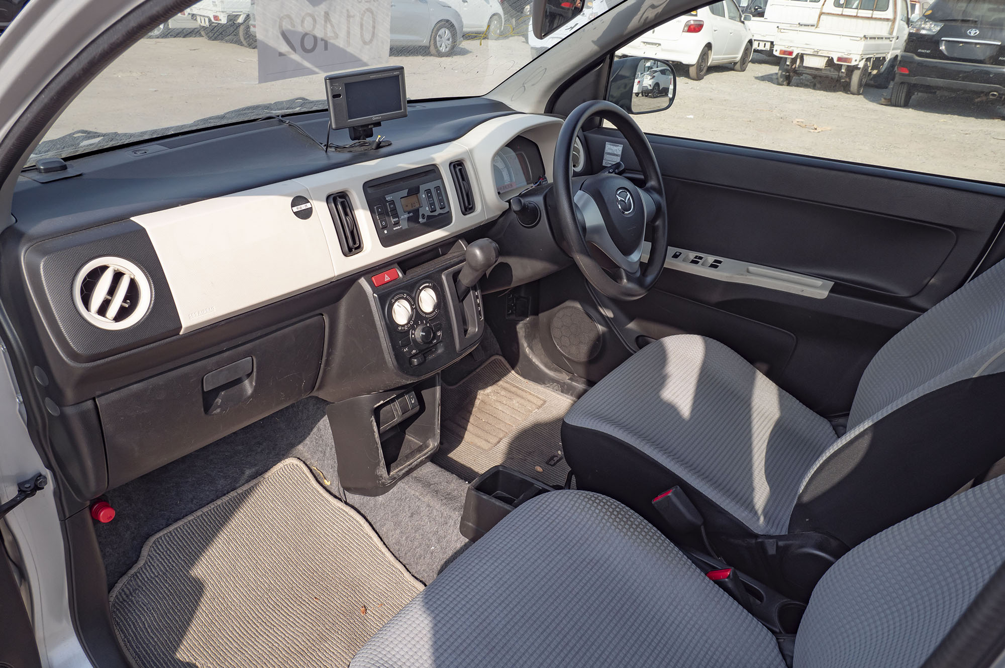 
								𝗠𝗮𝘇𝗱𝗮 𝗖𝗮𝗿𝗼𝗹 𝗠𝗼𝗱𝗲𝗹 𝟮𝟬𝟭𝟱 full									