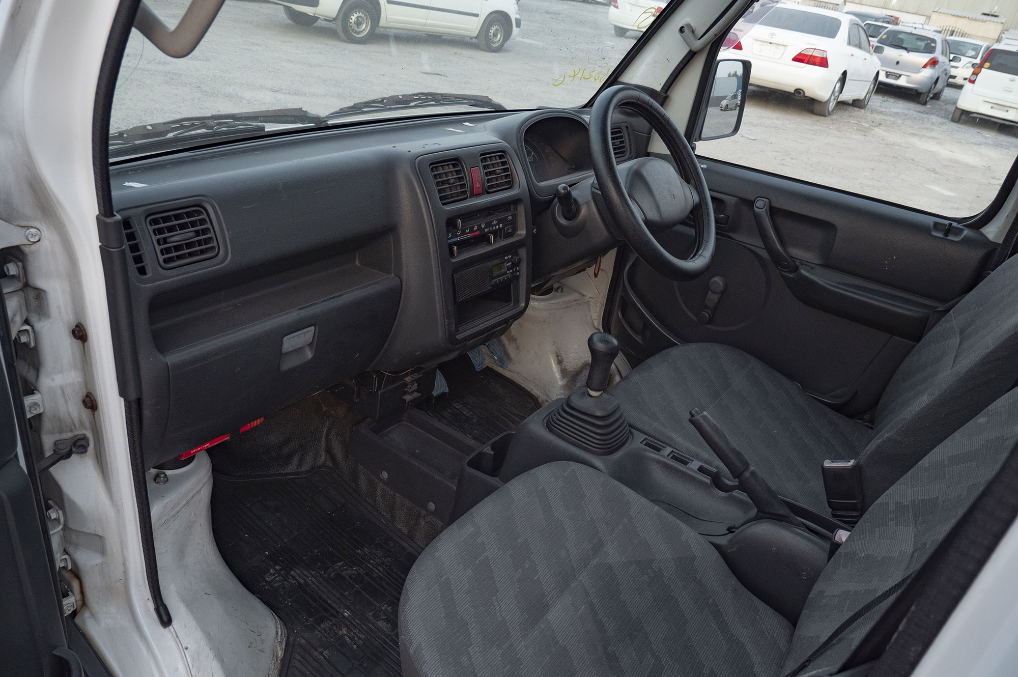 
								Suzuki Carry Model 2006 full									