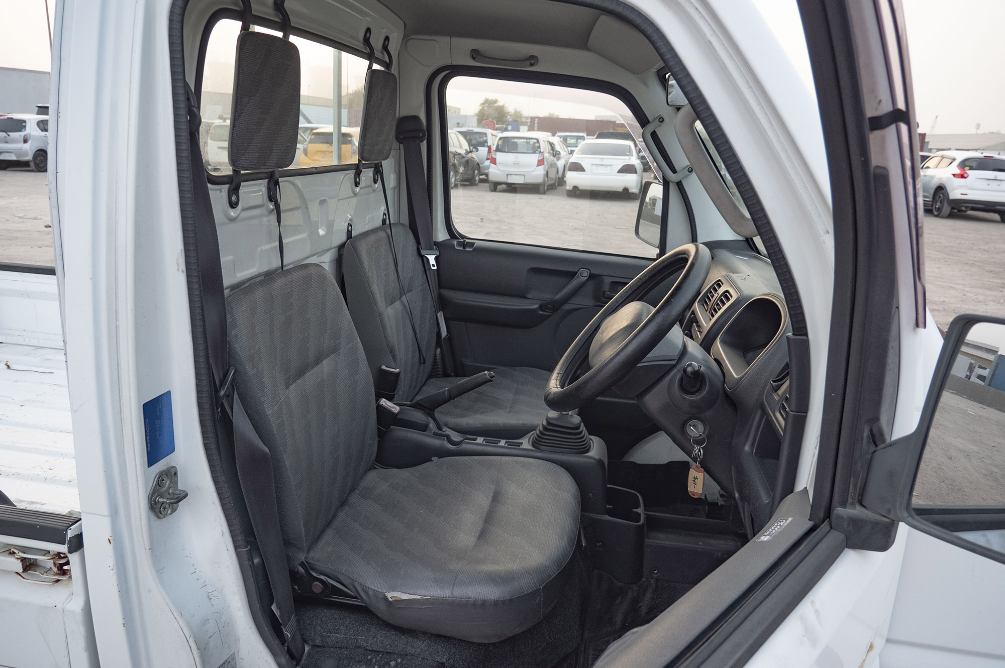 
								Suzuki Carry Model 2006 full									