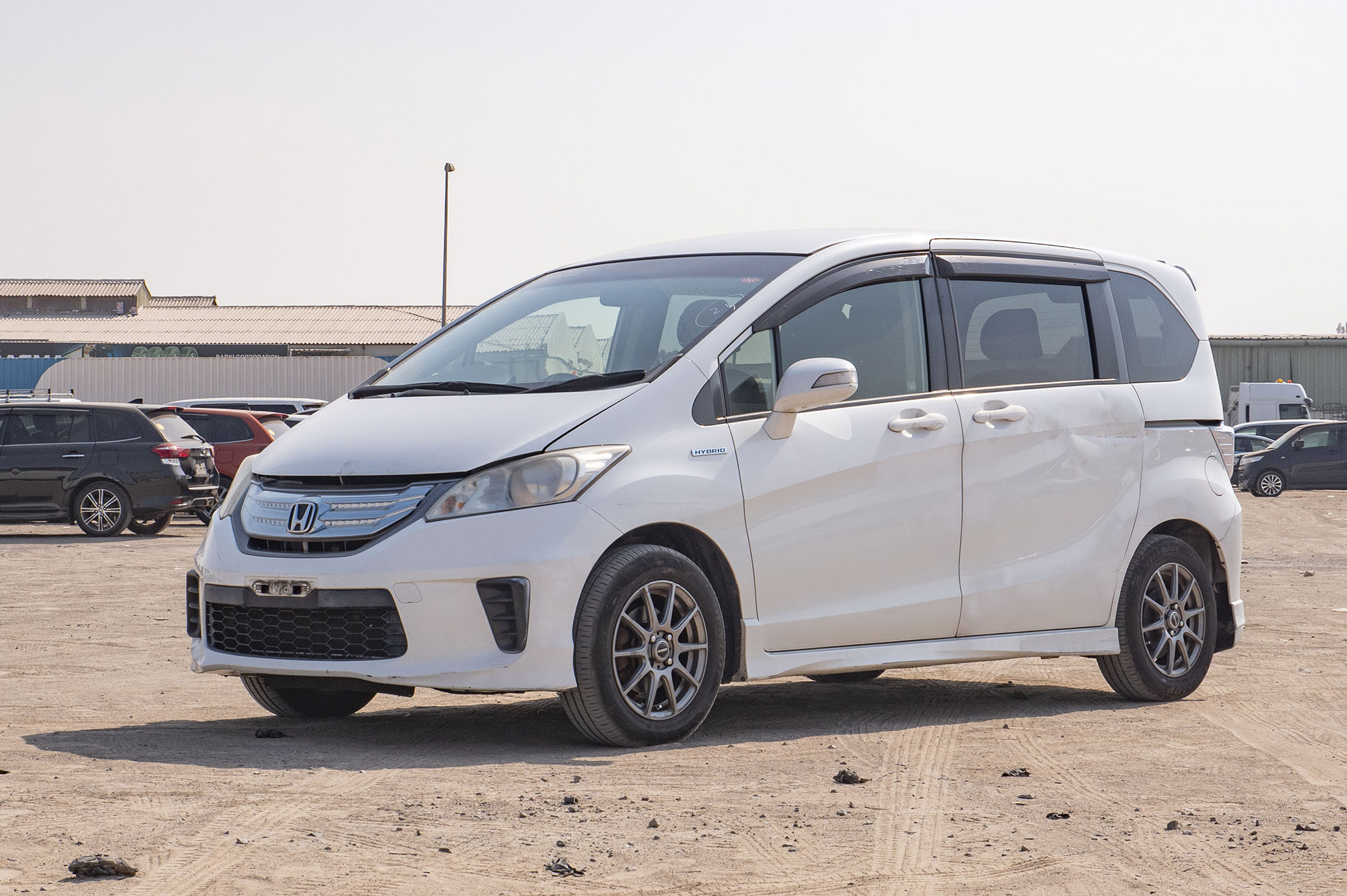 
								Honda Freed Model 2014 full									