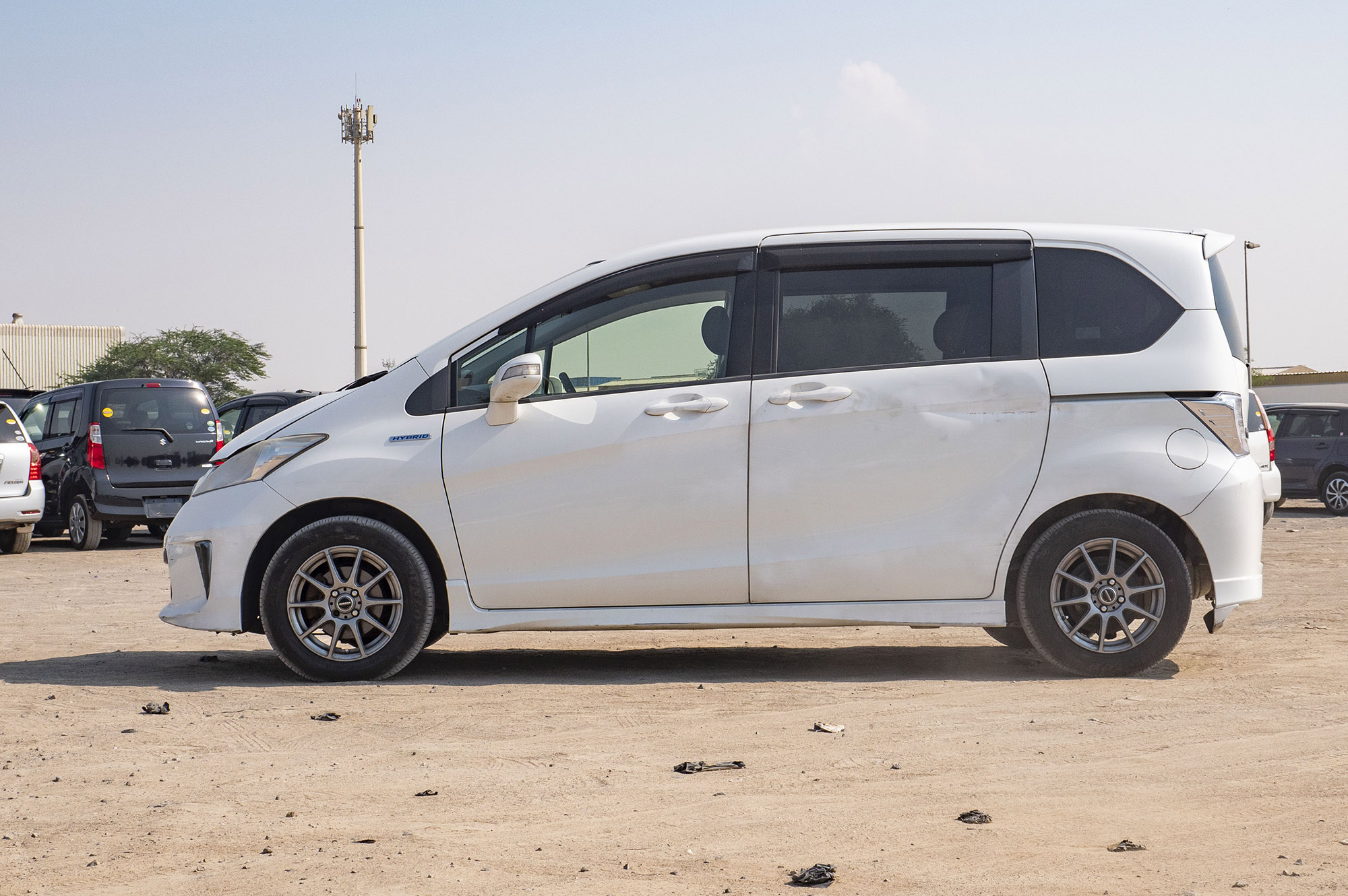 
								Honda Freed Model 2014 full									