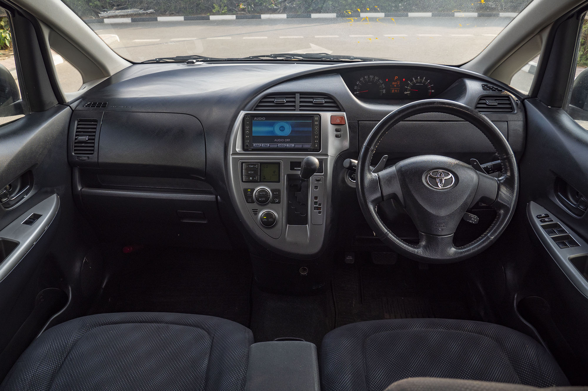 
								Toyota Ractis Model 2008 full									