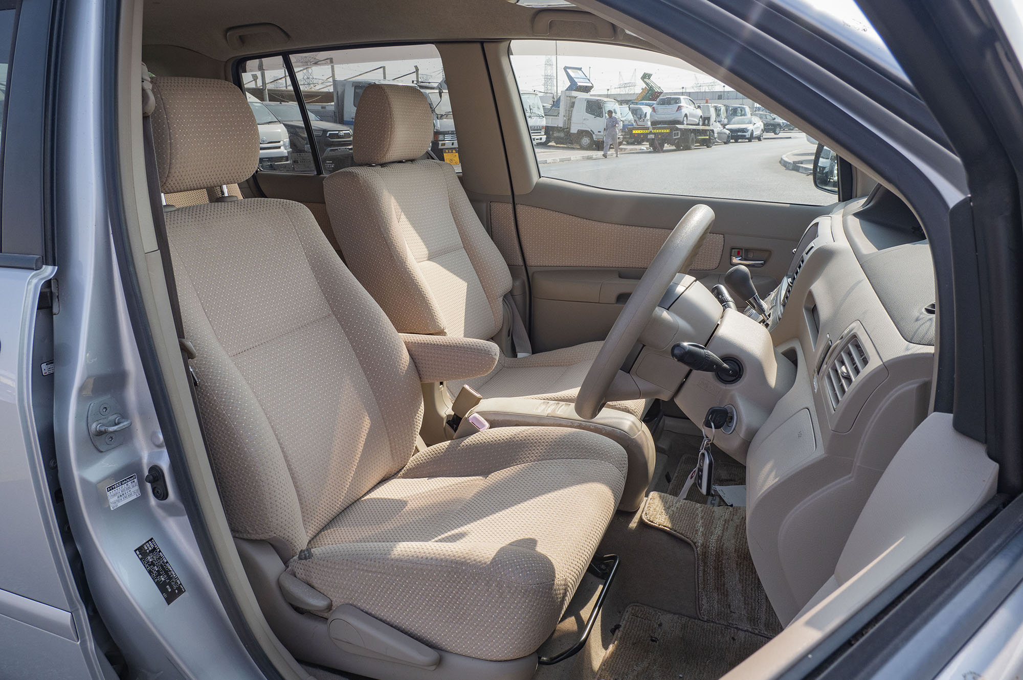 
								Toyota Raum Model 2008 full									