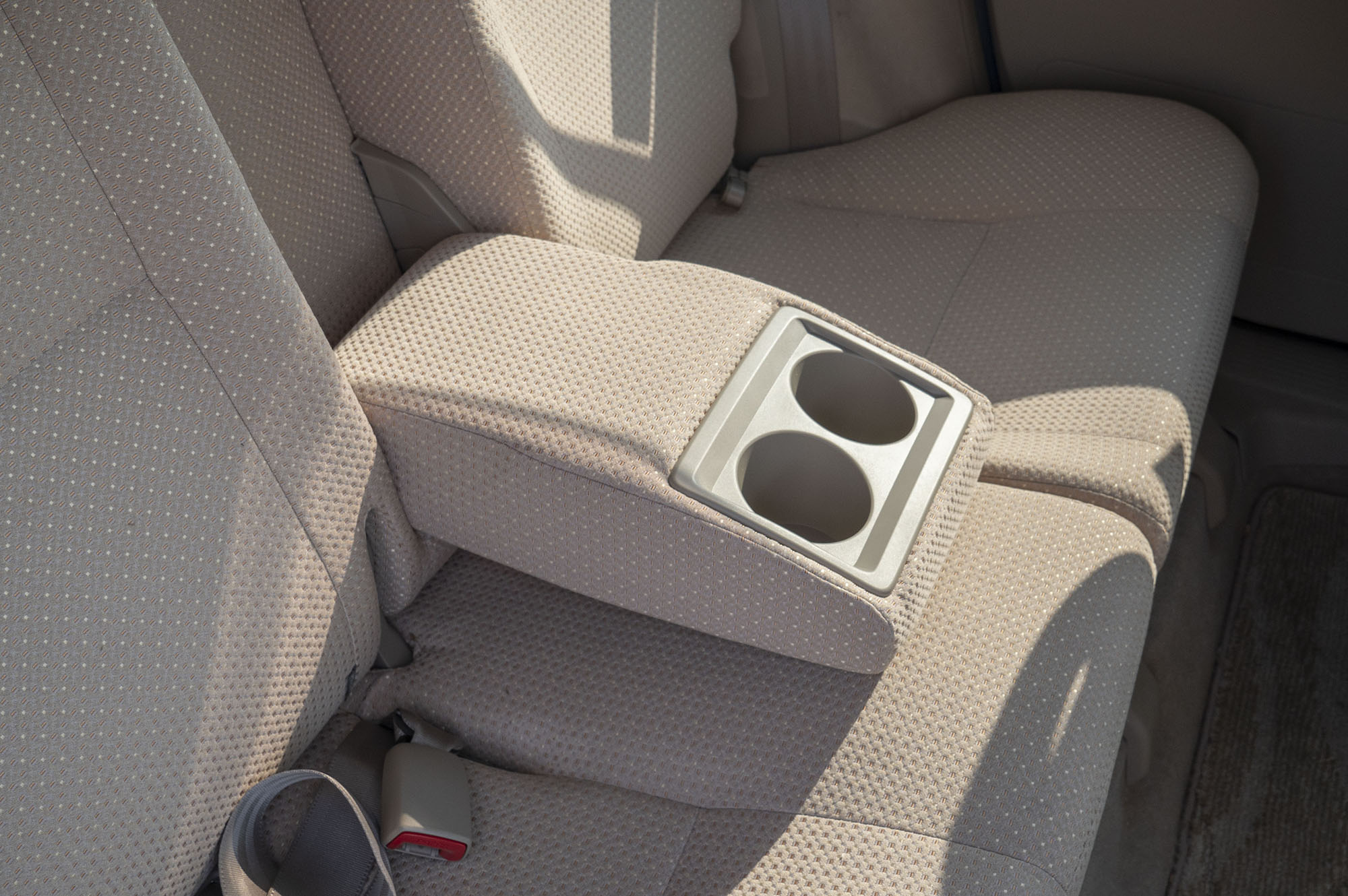 
								Toyota Raum Model 2008 full									