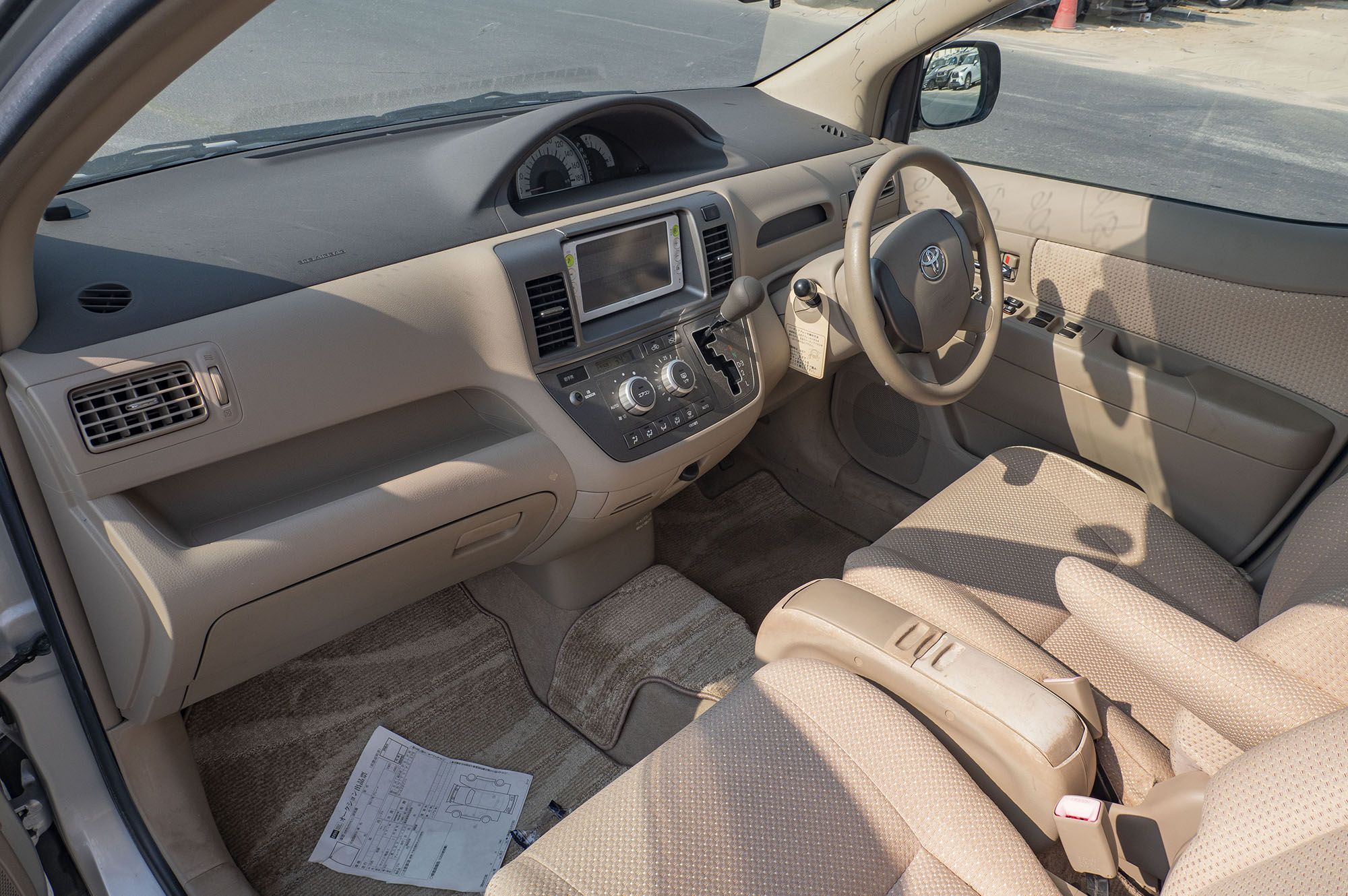 
								Toyota Raum Model 2008 full									